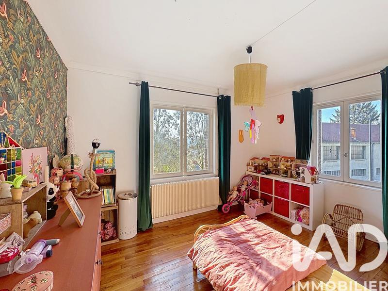 Appartement - 99 m² - 5 pièces