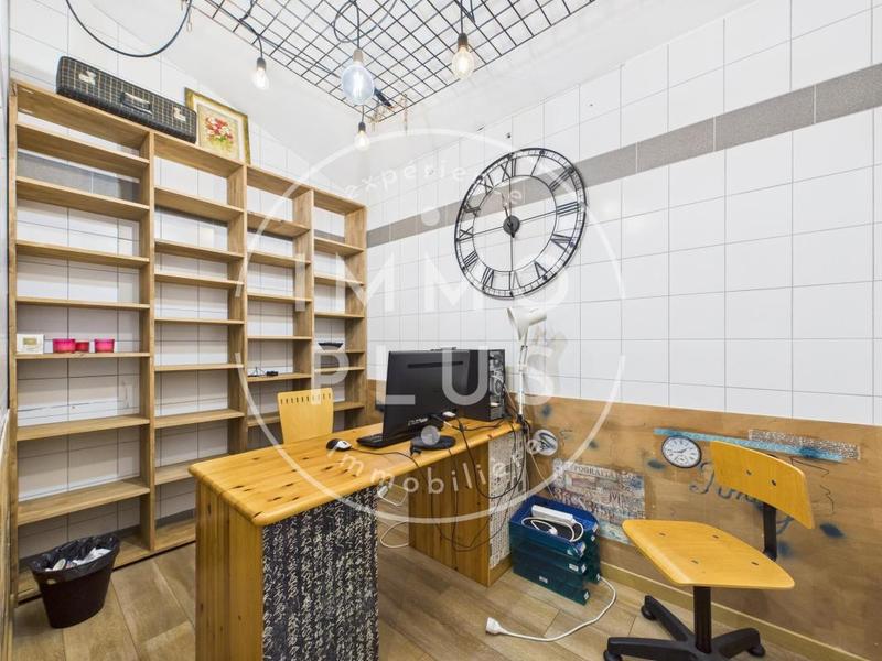 Bureau - 140 m² - 1 pièce