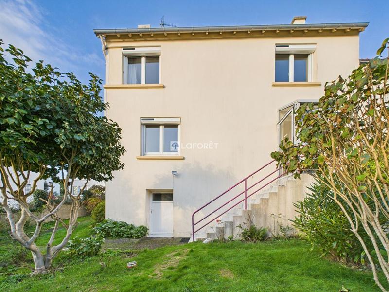 Maison - 93 m² - 5 pièces