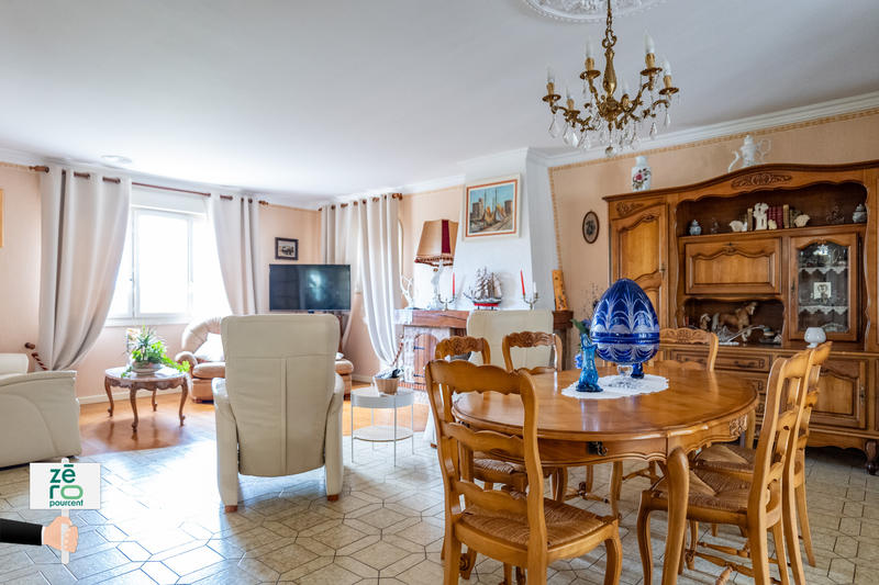 Maison - 174 m² - 5 pièces