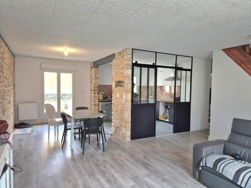 Maison - 102 m² - 7 pièces
