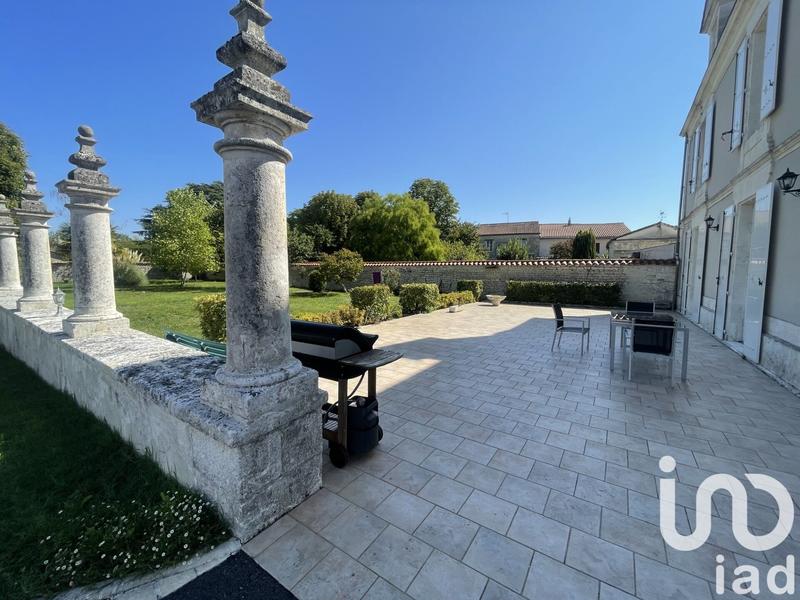 Maison - 210 m² - 6 pièces