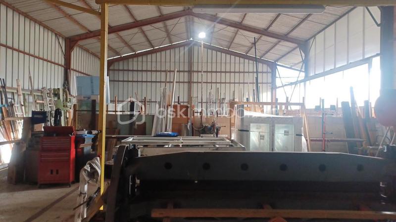 Immeuble - 300 m² - 1 pièce