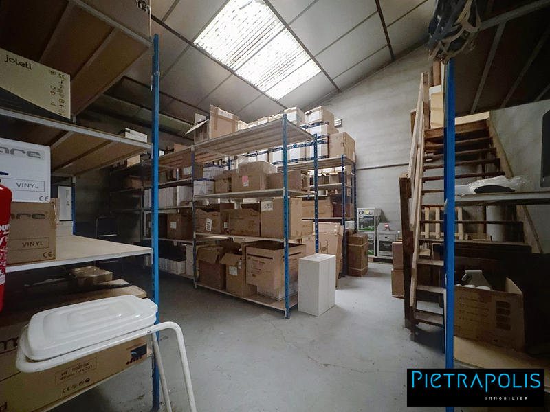 Local commercial - 270 m² - 4 pièces