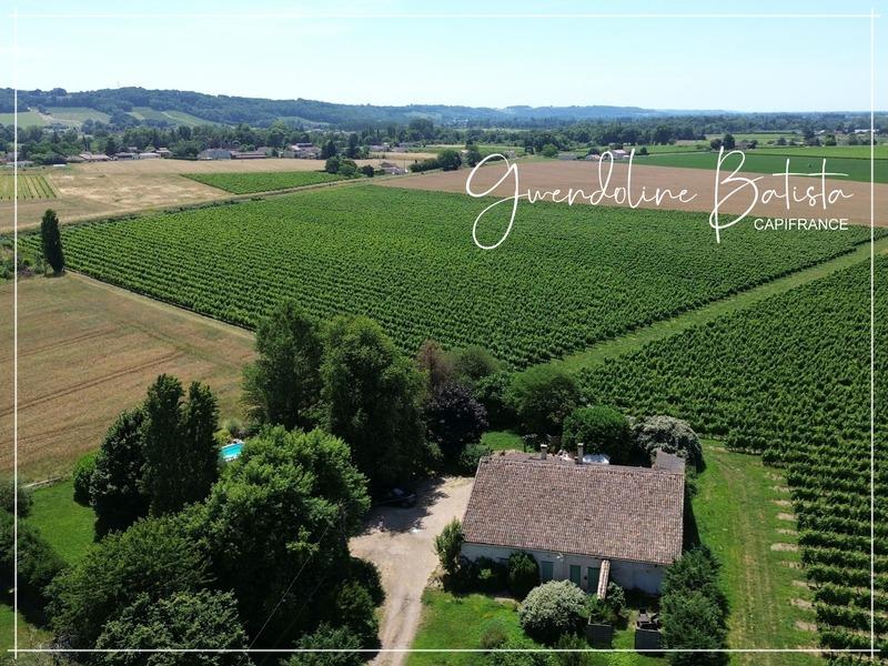 Maison en pierre - 300 m² - 7 pièces