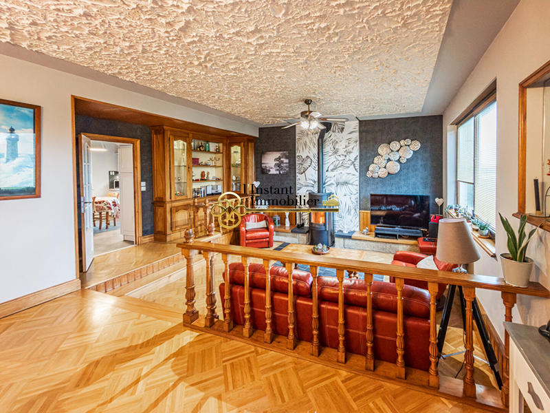 Demeure - 185 m² - 7 pièces