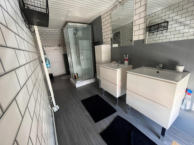 Maison - 182 m² - 7 pièces