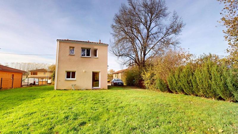 Maison - 90 m² - 4 pièces