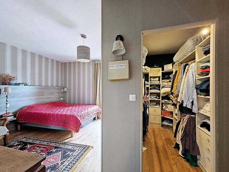 Maison - 200 m² - 9 pièces