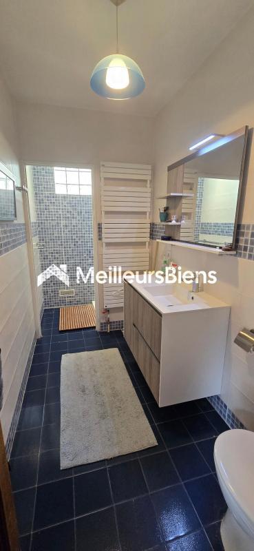 Propriété - 250 m² - 6 pièces