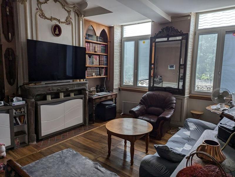 Maison traditionnelle - 370 m² - 12 pièces