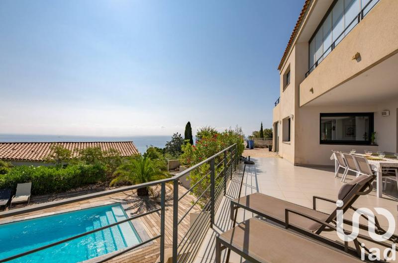 Appartement - 81 m² - 4 pièces