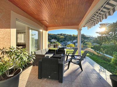 Maison - 144 m² - 5 pièces