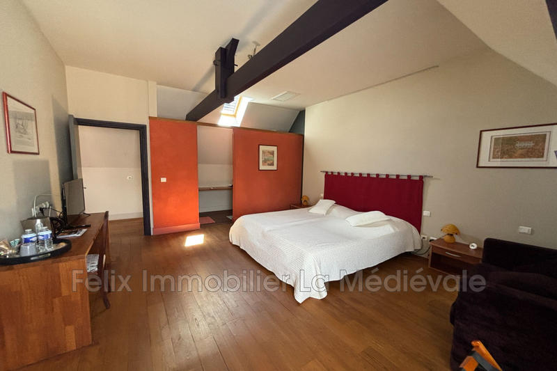 Maison chambre d'hôtes - 380 m² - 10 pièces