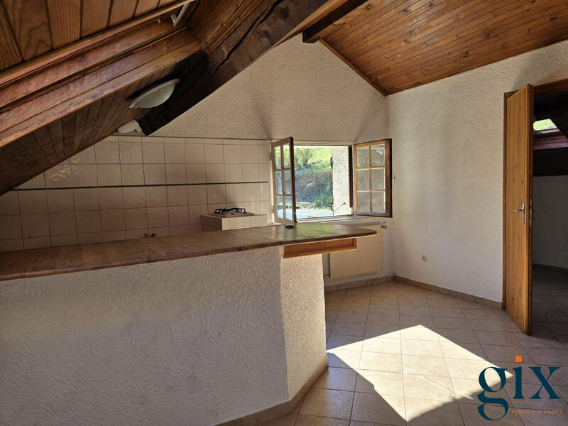 Maison ancienne - 197 m² - 6 pièces