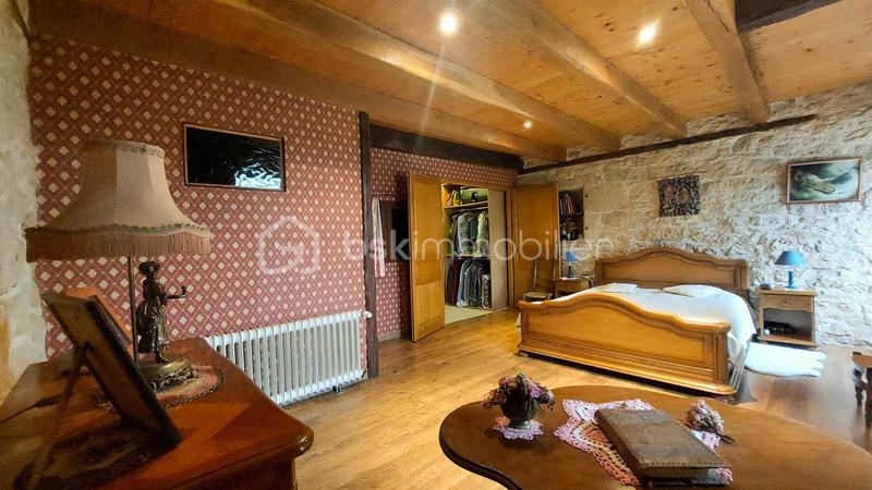 Demeure - 135 m² - 5 pièces