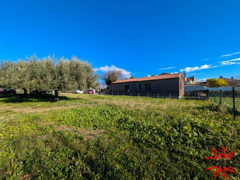 Terrain constructible - 561 m²