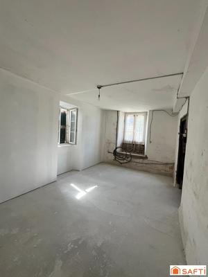 Maison - 185 m² - 7 pièces