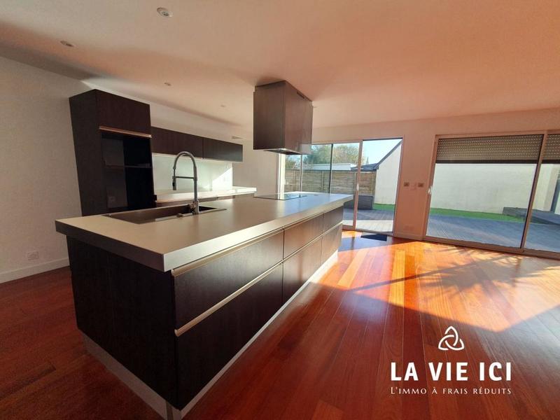 Villa - 220 m² - 9 pièces