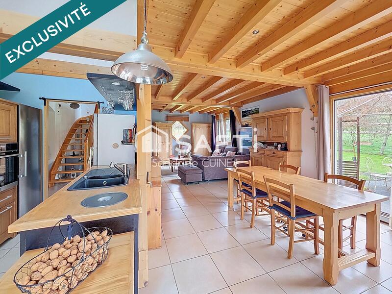 Maison - 132 m² - 8 pièces