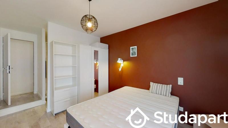 Chambre - 14 m² - 1 pièce
