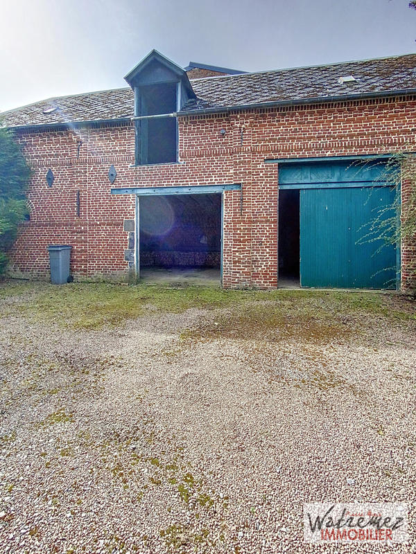 Maison - 352 m² - 1 pièce