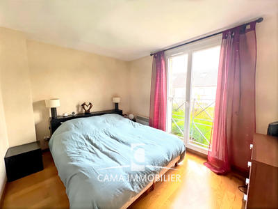 Maison - 99 m² - 6 pièces