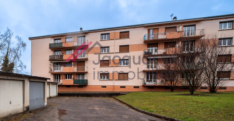 Appartement - 85 m² - 3 pièces