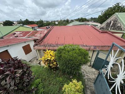 Maison - 139 m² - 9 pièces