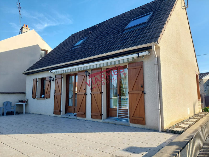 Maison - 90 m² - 5 pièces