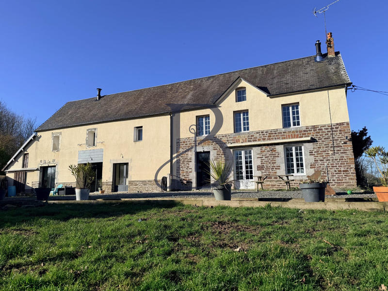 Maison - 196 m² - 8 pièces