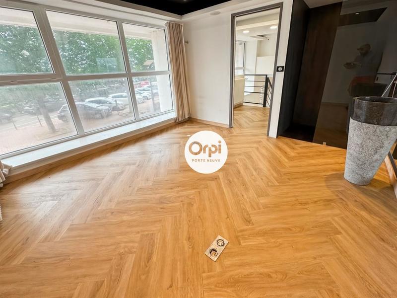 Local commercial - 135 m²