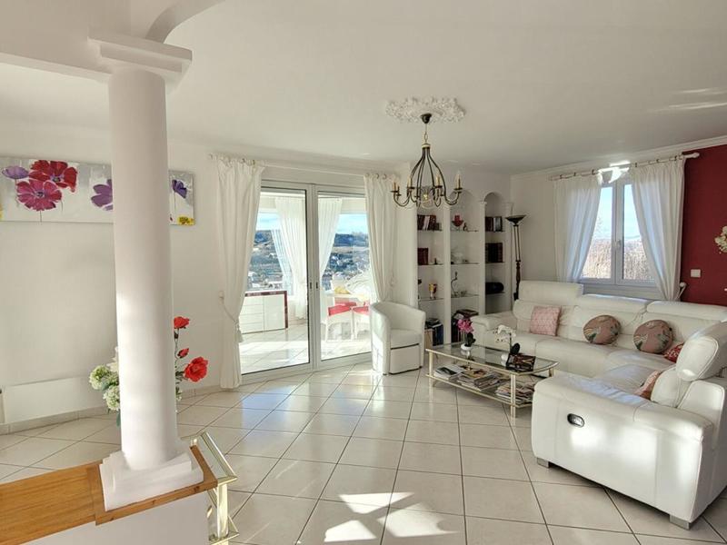 Maison - 190 m² - 7 pièces