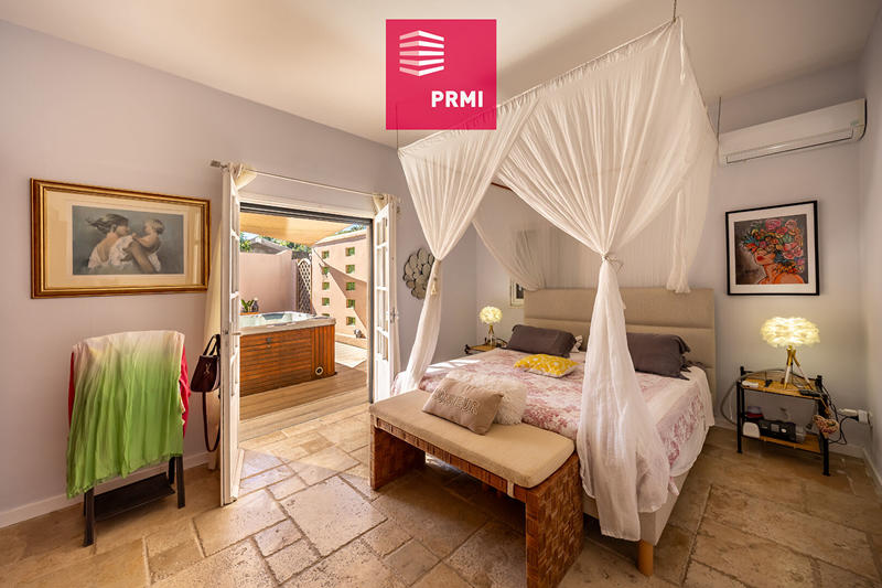 Maison - 179 m² - 5 pièces