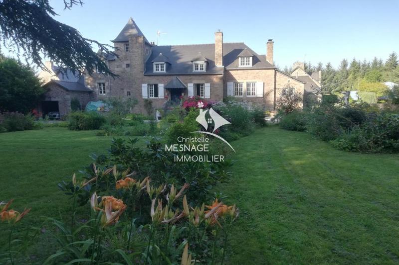 Demeure - 270 m² - 10 pièces