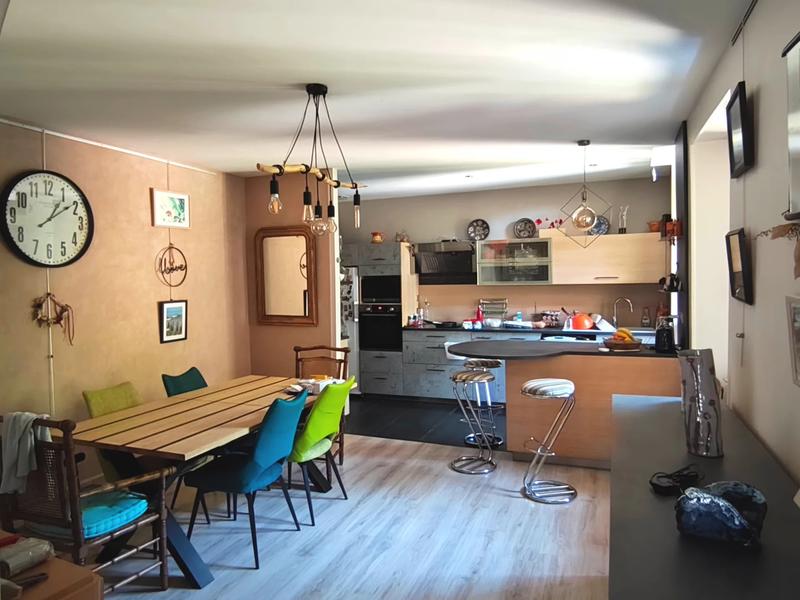 Maison de village - 273 m² - 13 pièces