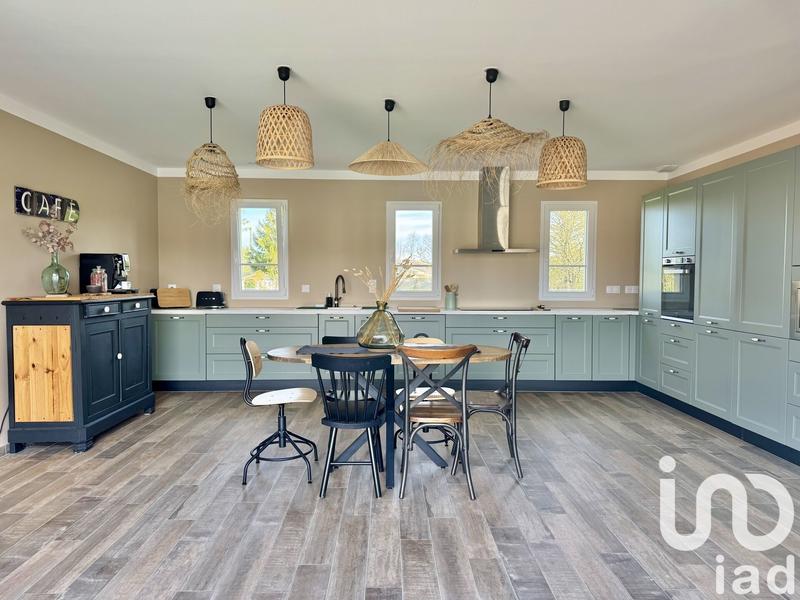 Maison - 140 m² - 4 pièces