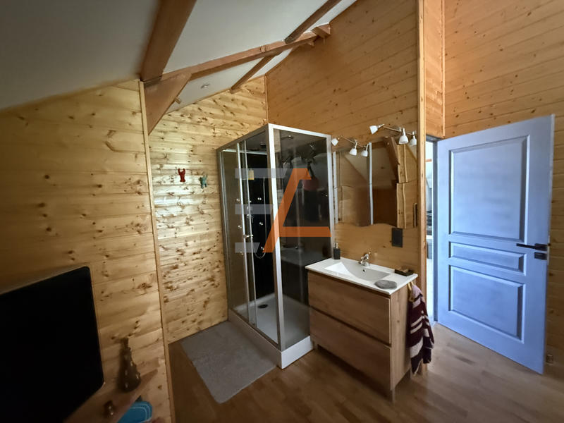 Villa - 220 m² - 7 pièces