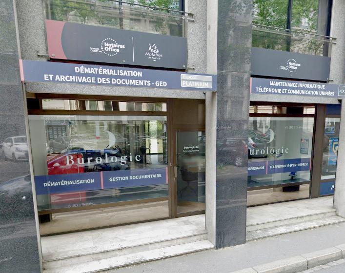 Local commercial - 85 m² - 4 pièces