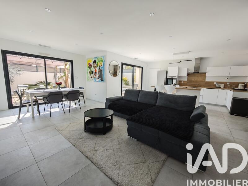 Maison - 108 m² - 4 pièces