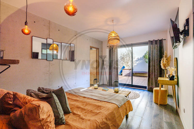 Maison - 161 m² - 6 pièces