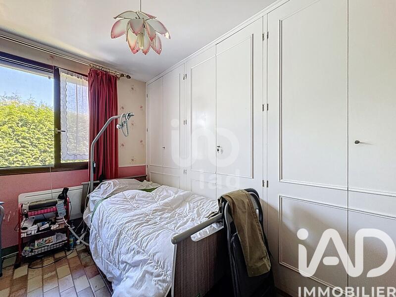 Maison - 250 m² - 11 pièces