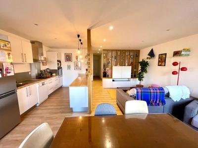 Appartement - 94 m² - 6 pièces