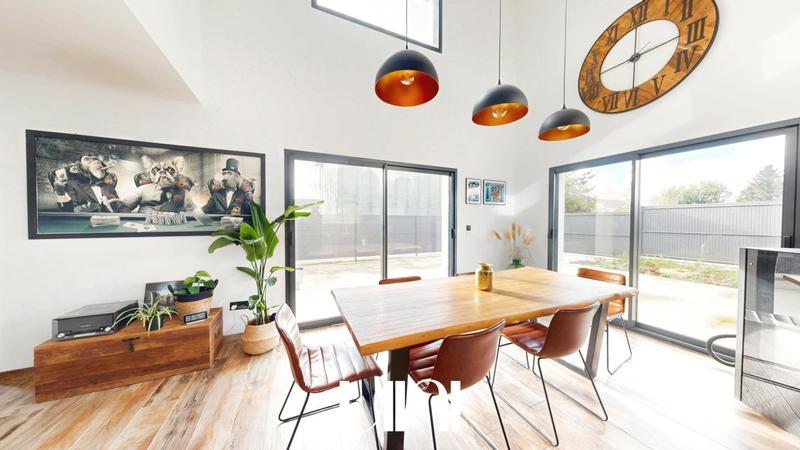 Maison - 137 m² - 5 pièces