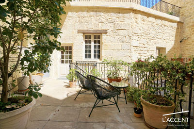 Maison - 437 m² - 14 pièces