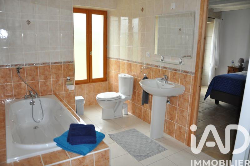 Maison - 499 m² - 16 pièces