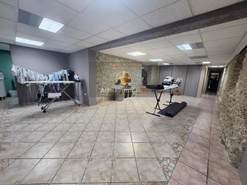 Maison - 254 m² - 10 pièces