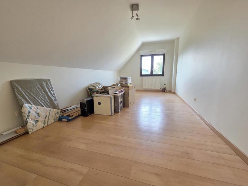 Pavillon - 220 m² - 9 pièces