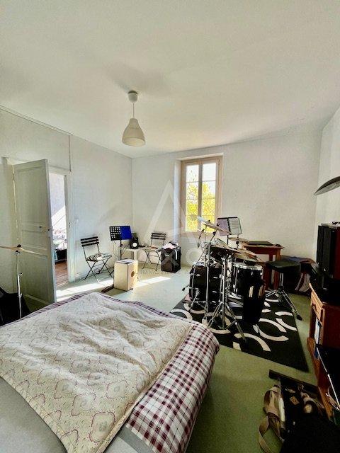 Maison - 181 m² - 8 pièces