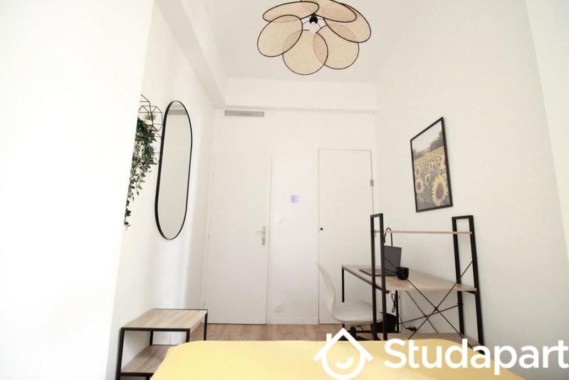 Chambre - 9 m² - 1 pièce